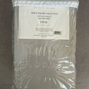 Sweet Home Collection Fitted Sheet -Twin